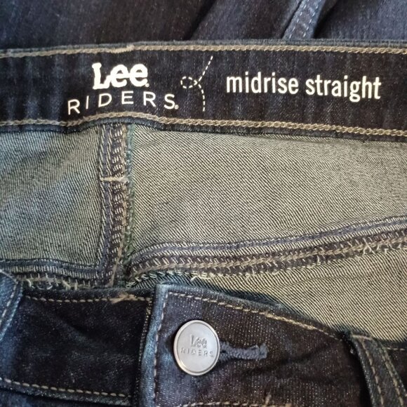 Lee Riders Mid Rise Straight Jeans Sz 10P Petite Altered Hem Slit Denim Great - Picture 3 of 9